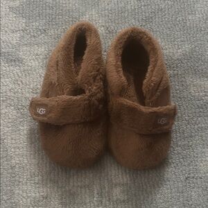 UGG Kids Brown Plush Hook-and-Loop Slippers